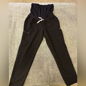 Figs maternity black cargo scrubs